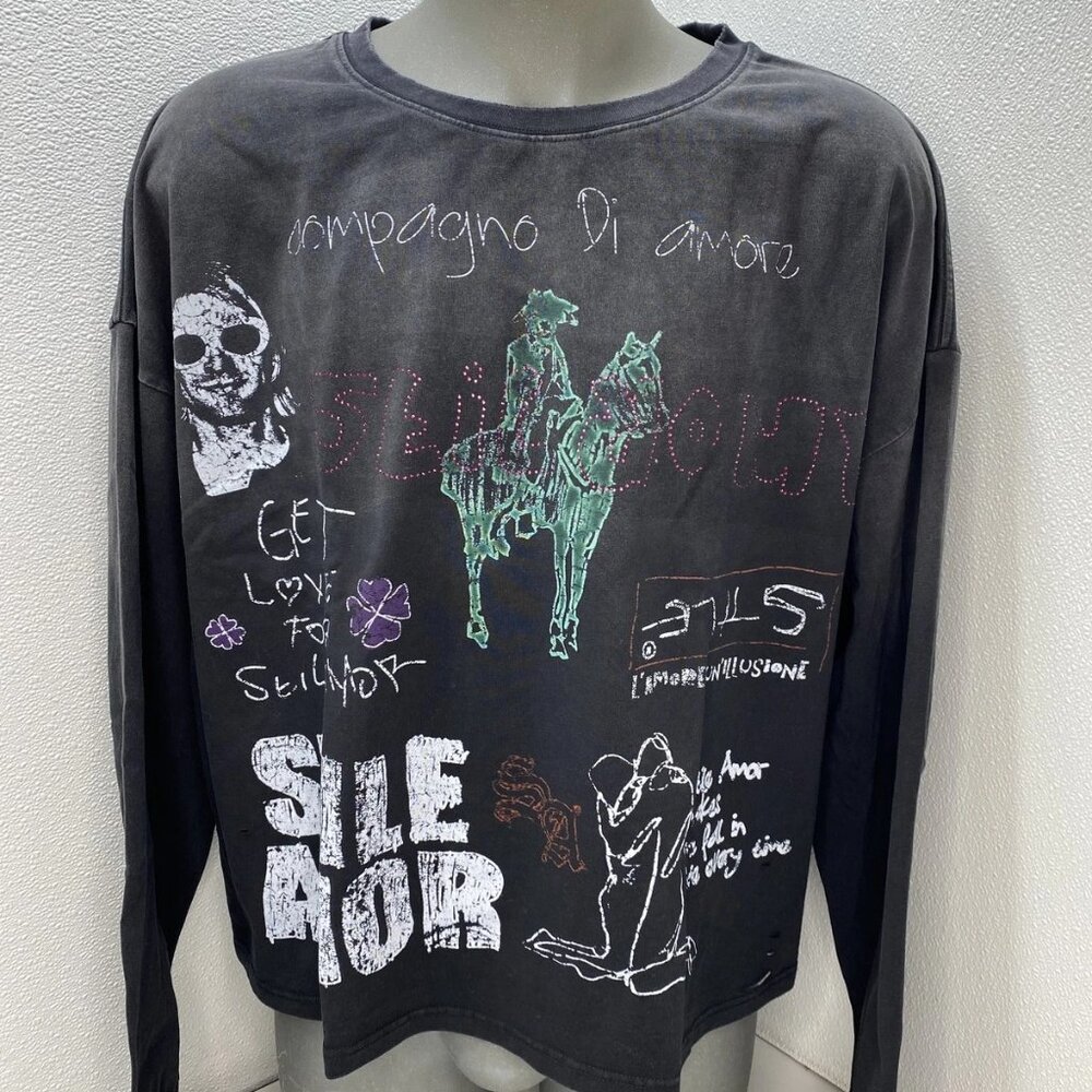 NEW STILE DE AMOR Graphic Long Sleeve Tee